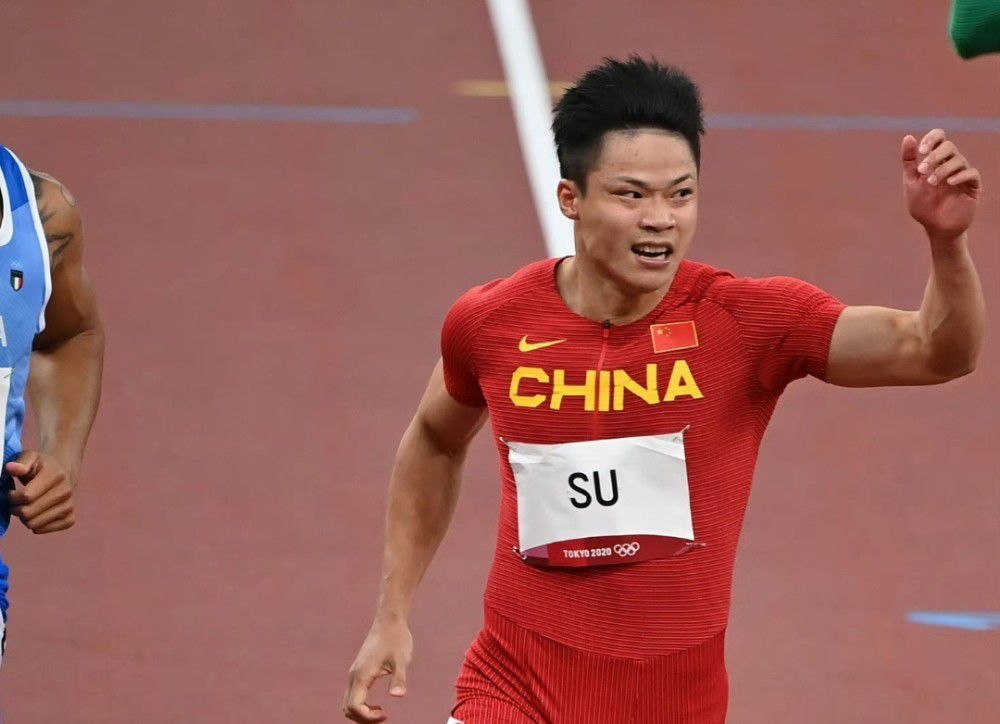 维伦纽瓦领衔众星只待影院狂欢维伦纽瓦是原著的忠实粉丝，也想直接从书里找寻灵感，他确认道，;本片将和林奇的电影没有一点关系，我现在正回归原著，回归那些在我阅读时跳出脑海的画面